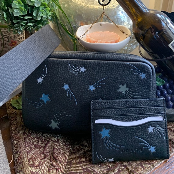 Coach Handbags - Authentic COACH Pebbled leather stars top zip Crossbody